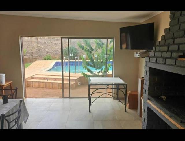 4 BEDROOM HOUSE FOR SALE IN ELDORAIGNE